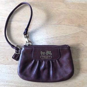 🌷brown leather coach wristlet 🌷